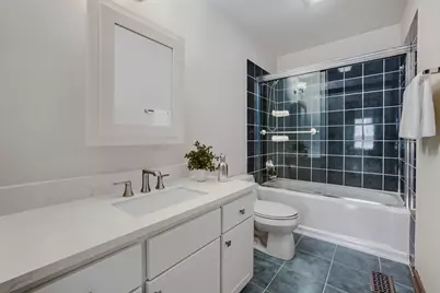 305 N Fiore Parkway, Vernon Hills, IL 60061 - Photo 28