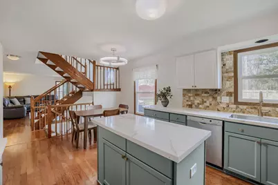 305 N Fiore Parkway, Vernon Hills, IL 60061 - Photo 12