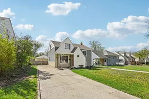 836 S Michigan Ave, Villa Park, IL 60181 - Photo 2