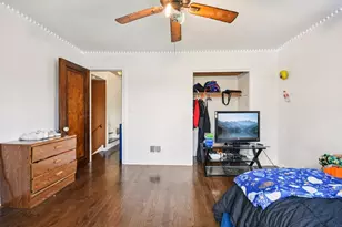 836 S Michigan Ave, Villa Park, IL 60181 - Photo 18