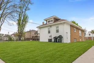 319 Bellwood Ave, Bellwood, IL 60104 - Photo 8