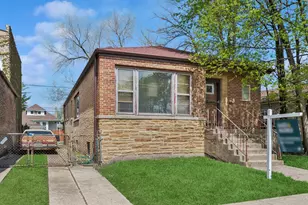 2636 W Pratt Blvd, Chicago, IL 60645 - Photo 2