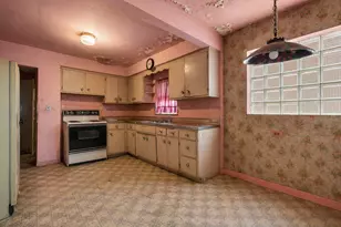 2636 W Pratt Blvd, Chicago, IL 60645 - Photo 12