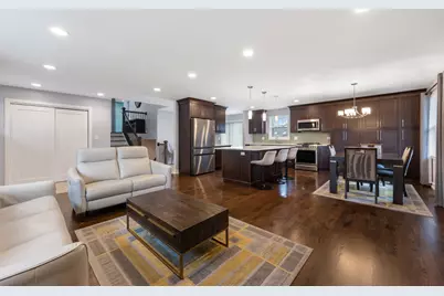 140 Spring Oaks Drive, Wood Dale, IL 60191 - Photo 4