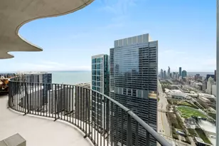 225 N Columbus Dr, Chicago, IL 60601 - Photo 10