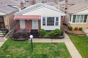 9726 S La Salle St, Chicago, IL 60628 - Photo 2