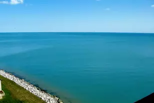 6301 N Sheridan Rd, Chicago, IL 60660 - Photo 2