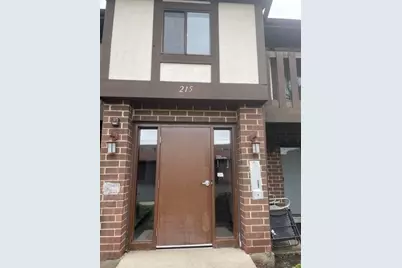 215 Uteg Street #F, Crystal Lake, IL 60014 - Photo 2