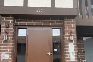 215 Uteg St, Crystal Lake, IL 60014 - Photo 2