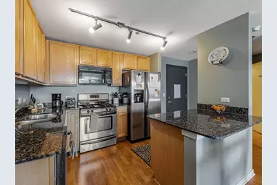 909 W Washington Boulevard #911, Chicago, IL 60607 - Photo 8