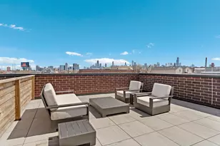 1525 N Bosworth Ave, Chicago, IL 60642 - Photo 22