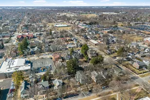 133 N Brainard St, Naperville, IL 60540 - Photo 4