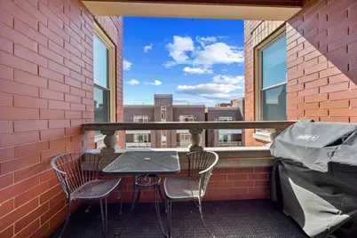 2700 W Belmont Avenue #402, Chicago, IL 60618 - Photo 24