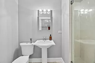 2700 W Belmont Ave, Chicago, IL 60618 - Photo 22