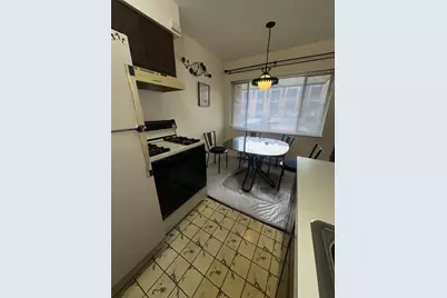 8649 1/2 W Foster Avenue #1B, Chicago, IL 60656 - Photo 6
