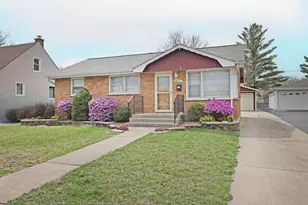 6027 Washington St, Chicago Ridge, IL 60415 - Photo 2