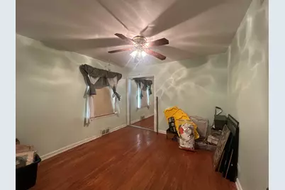 8901 S East End Avenue, Chicago, IL 60617 - Photo 8