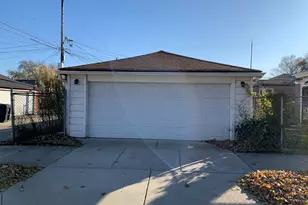 8901 S East End Ave, Chicago, IL 60617 - Photo 24