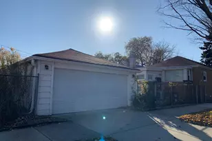 8901 S East End Ave, Chicago, IL 60617 - Photo 26