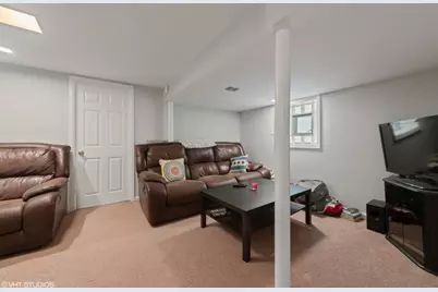 2224 W Melrose Street #1, Chicago, IL 60618 - Photo 12