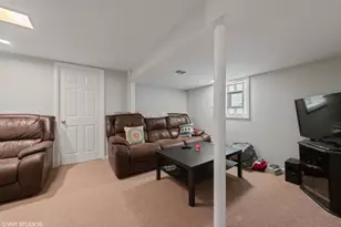 2224 W Melrose St, Chicago, IL 60618 - Photo 12