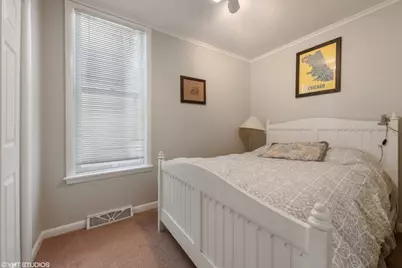 2224 W Melrose Street #1, Chicago, IL 60618 - Photo 10