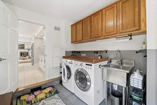 5 Middlebury Ln, Lincolnshire, IL 60069 - Photo 20