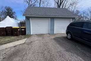 317 Lake Ave, Woodstock, IL 60098 - Photo 12