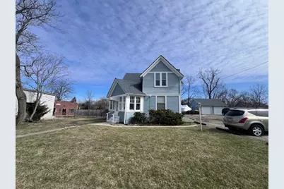 317 Lake Avenue #2, Woodstock, IL 60098 - Photo 2