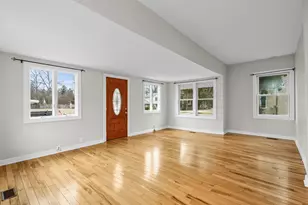 113 Gladys Ave, Fox River Grove, IL 60021 - Photo 2