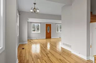 113 Gladys Ave, Fox River Grove, IL 60021 - Photo 6