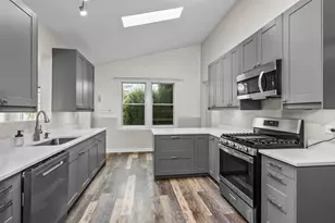 113 Gladys Ave, Fox River Grove, IL 60021 - Photo 10