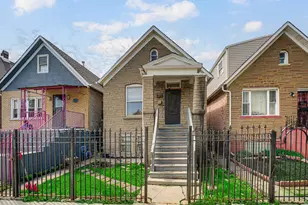 852 N Harding Ave, Chicago, IL 60651 - Photo 1
