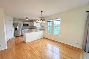 6146 Golfview Dr, Gurnee, IL 60031 - Photo 8