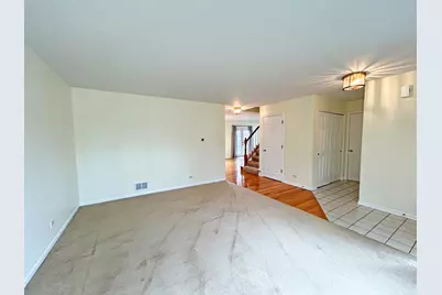 6146 Golfview Drive, Gurnee, IL 60031 - Photo 4