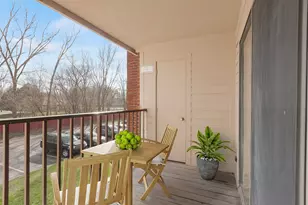 1919 N Hicks Rd, Palatine, IL 60074 - Photo 16