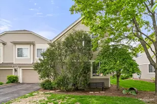 140 Heritage Ln, Streamwood, IL 60107 - Photo 2