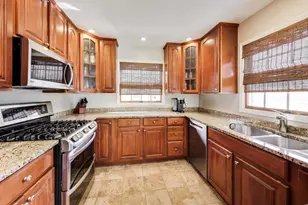 798 S Linden Ave, Elmhurst, IL 60126 - Photo 4