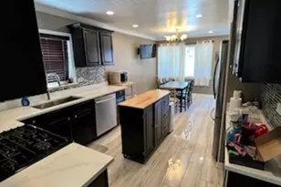 5146 N Kenneth Ave, Chicago, IL 60630 - Photo 2