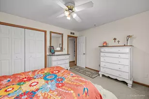 422 Princeton Dr, North Aurora, IL 60542 - Photo 10