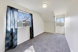 828 Village Quarter Rd, West Dundee, IL 60118 - Photo 10