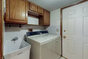 227 Parktrail Ct, Schaumburg, IL 60173 - Photo 22