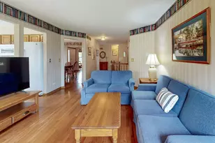 227 Parktrail Ct, Schaumburg, IL 60173 - Photo 4