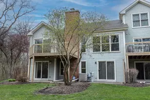 227 Parktrail Ct, Schaumburg, IL 60173 - Photo 30