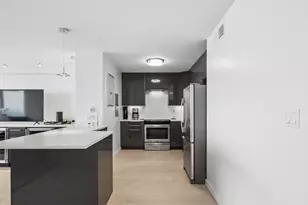 1440 N Lake Shore Dr, Chicago, IL 60610 - Photo 10