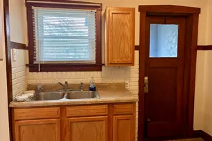 254 Edward St, Sycamore, IL 60178 - Photo 6