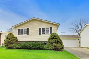 1101 Hunter St, Lombard, IL 60148 - Photo 2