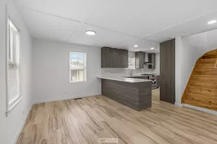 11055 S Ave C, Chicago, IL 60617 - Photo 4