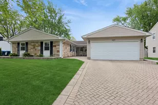 1801 Cambourne Ln, Schaumburg, IL 60194 - Photo 2