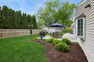 1801 Cambourne Ln, Schaumburg, IL 60194 - Photo 20